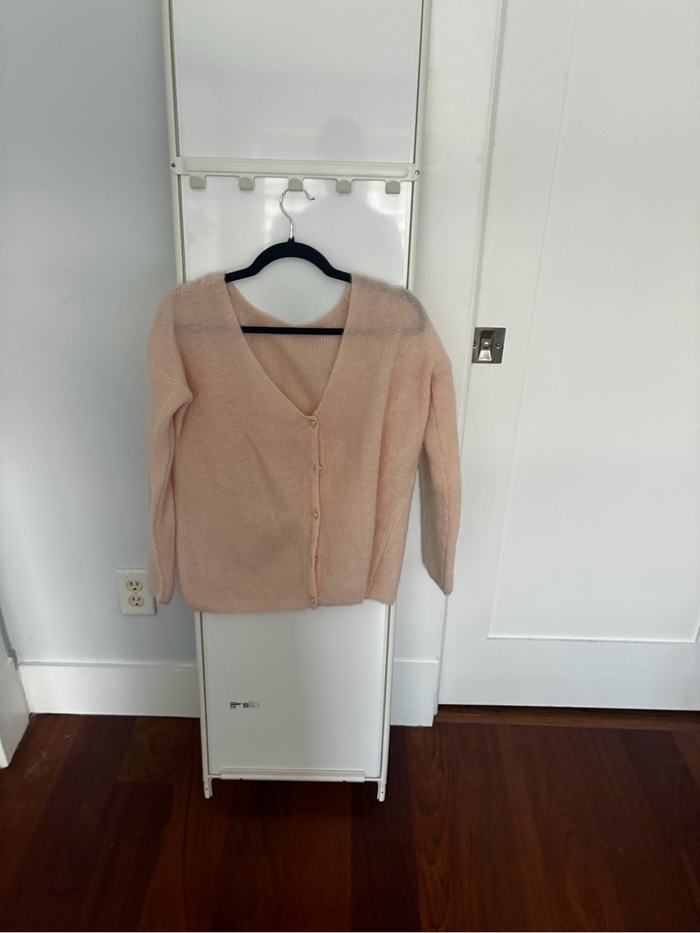Sezane Pale Blush Pink V‑Neck Bari Cardigan - Picture 2 of 4